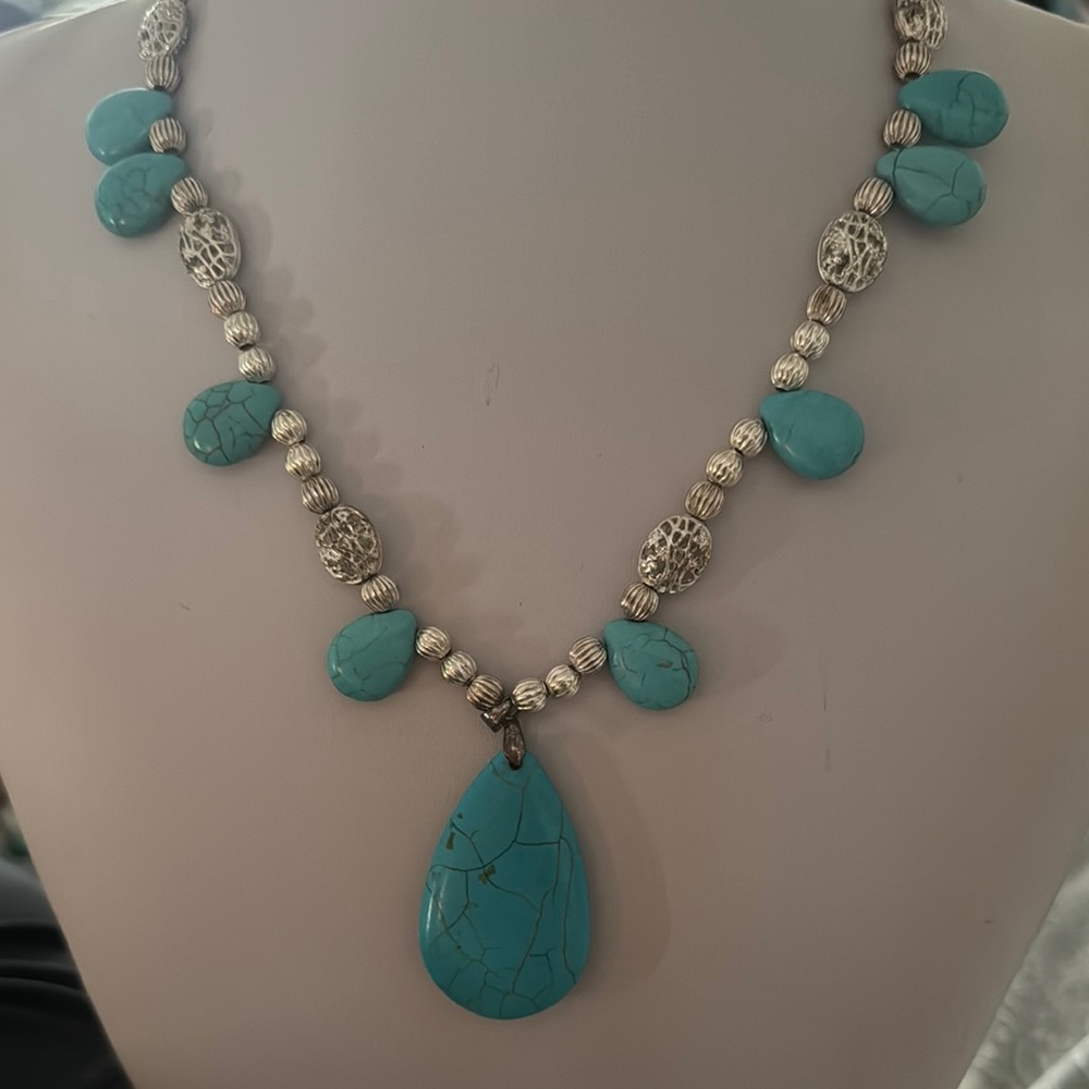 Turquoise gemstone and Silver Beaded Necklace